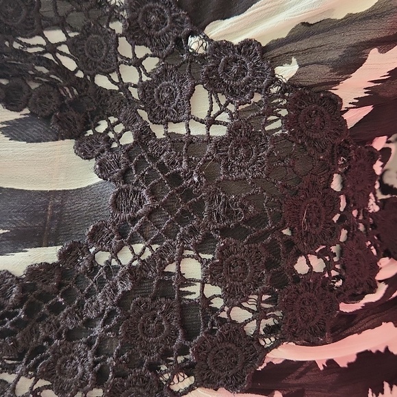 Harlow Zee - Picture 6 of 7